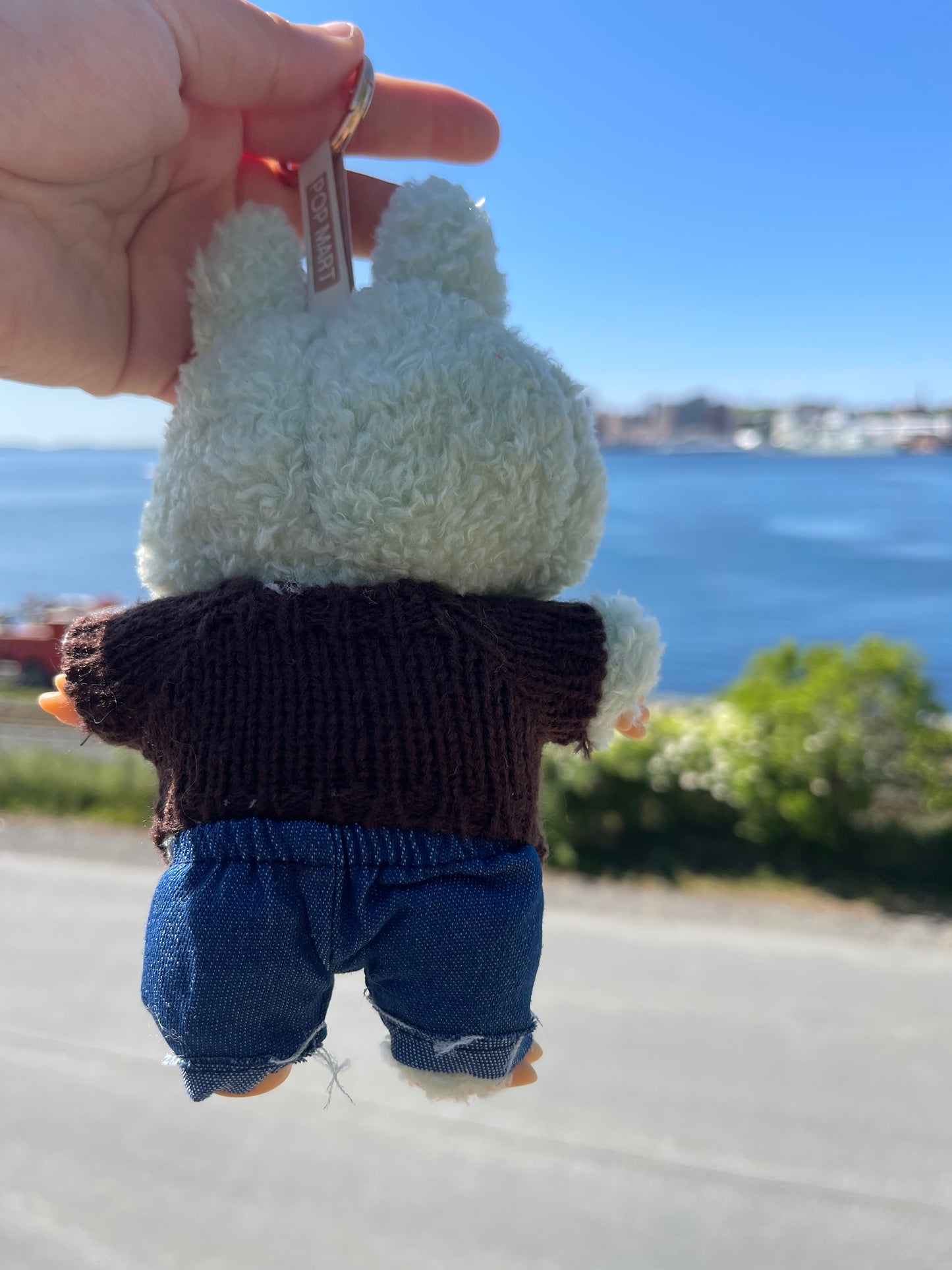 Brown Knit Sweater w Jeans