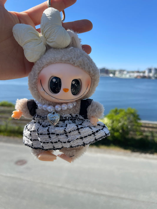Black & White Dress w Bow & Pearls