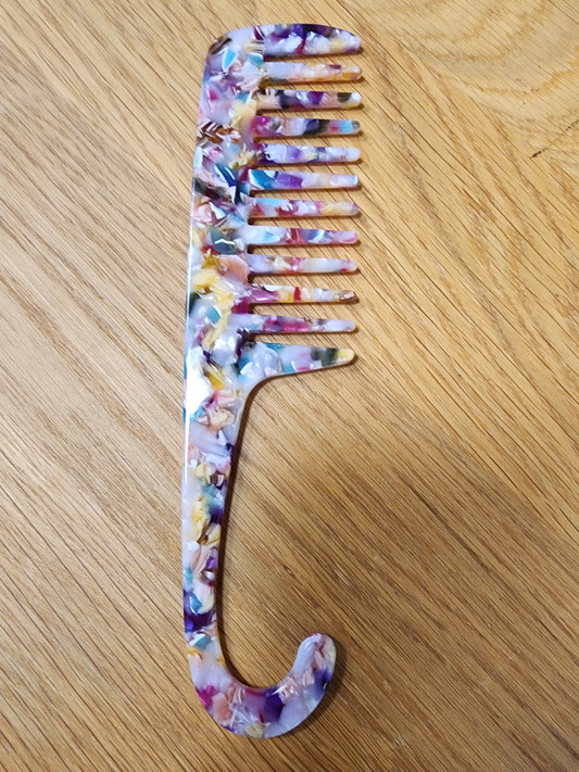 Large Tail Comb